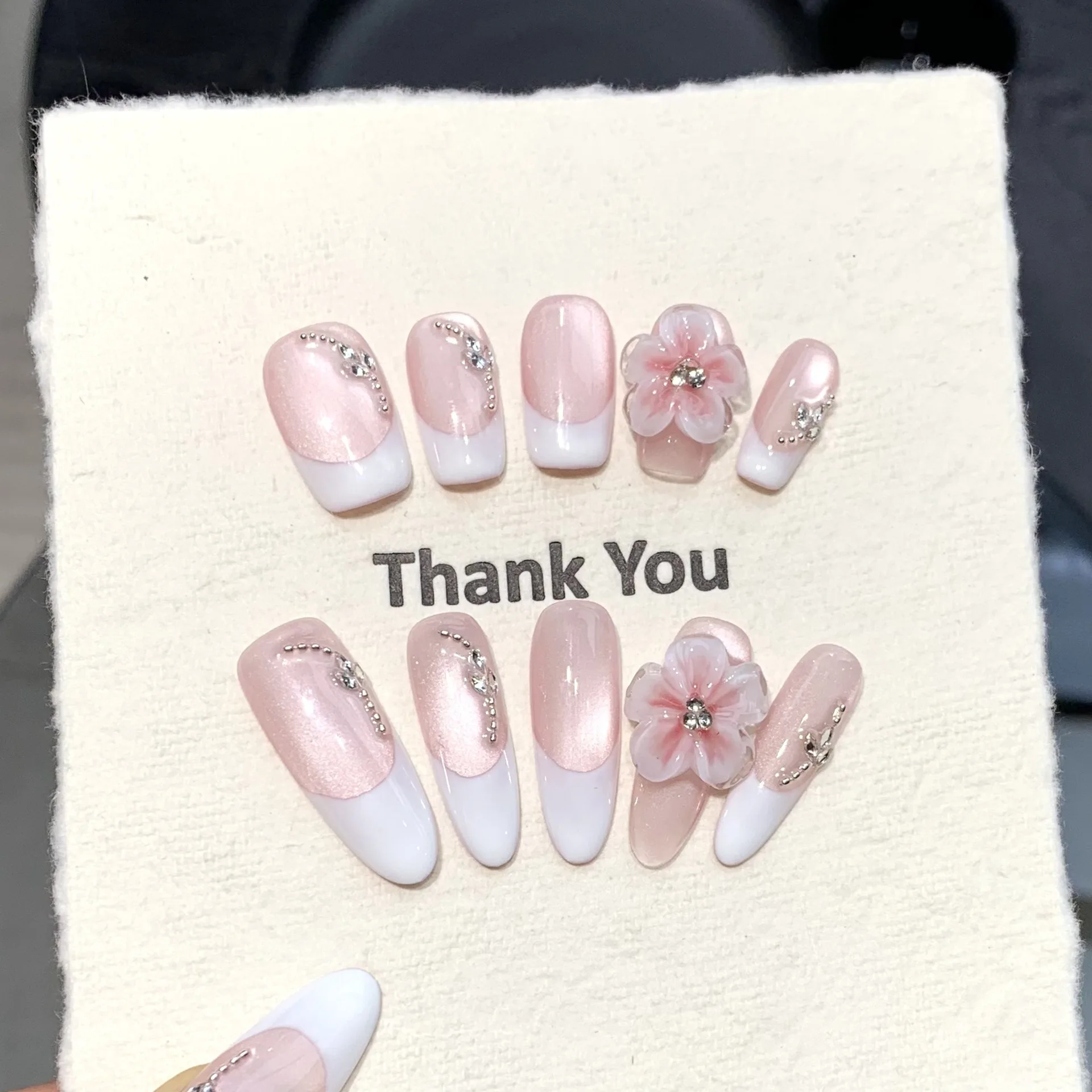 10pcs Handmade Press on Nails 3D Carved Cat's Eye French Short Square Full Coverage Nail for Women&Girl Removable Wearable Nail
10pcs Handmade Press on Nails 3D Carved Cat's Eye French Short Square Full Coverage Nail for Women&Girl Removable Wearable Nail