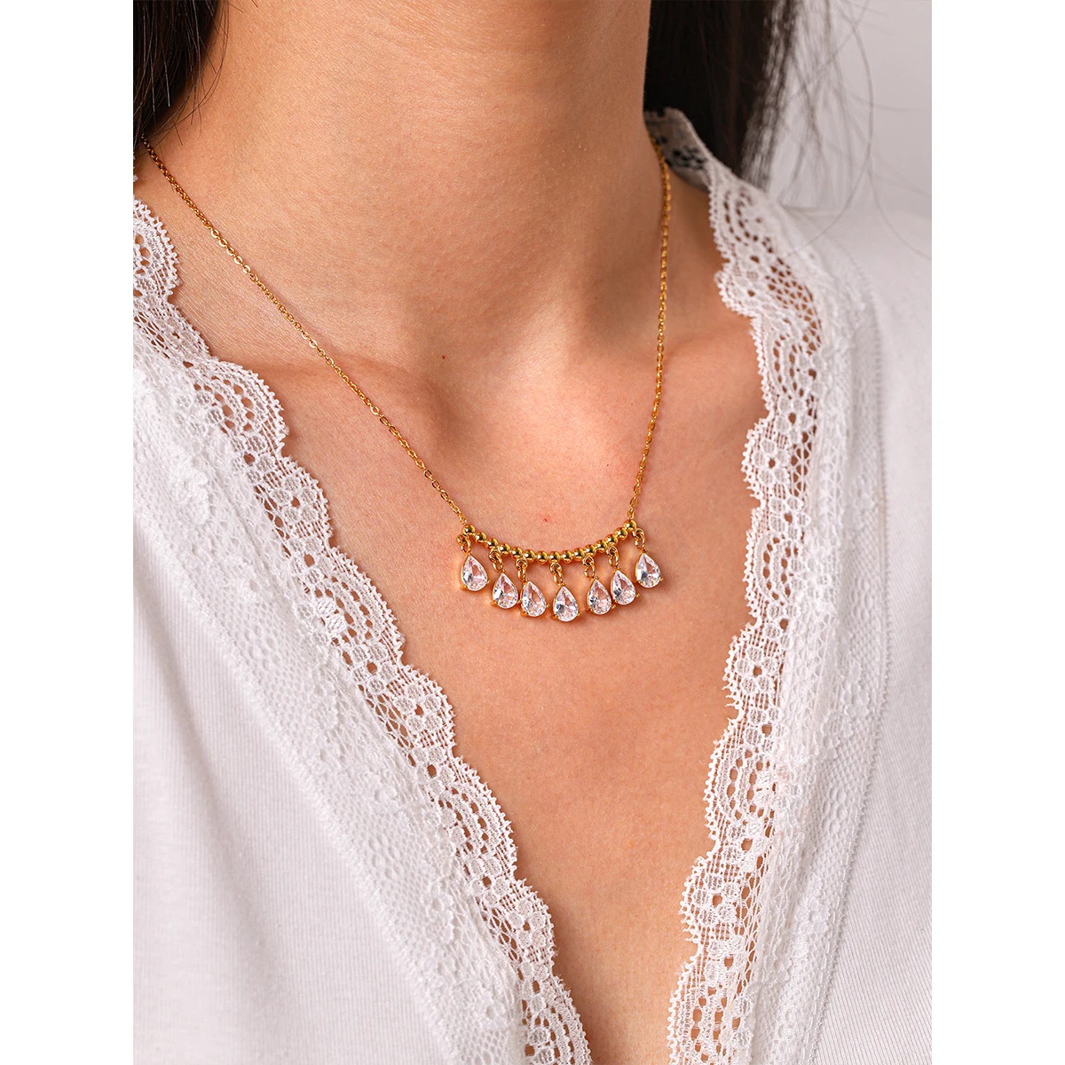 Delicate Teardrop Cubic Zirconia Tassel Choker Necklace For Women 18K Gold Plated Stainless Steel Jewelry Gift For Girls
Delicate Teardrop Cubic Zirconia Tassel Choker Necklace For Women 18K Gold Plated Stainless Steel Jewelry Gift For Girls