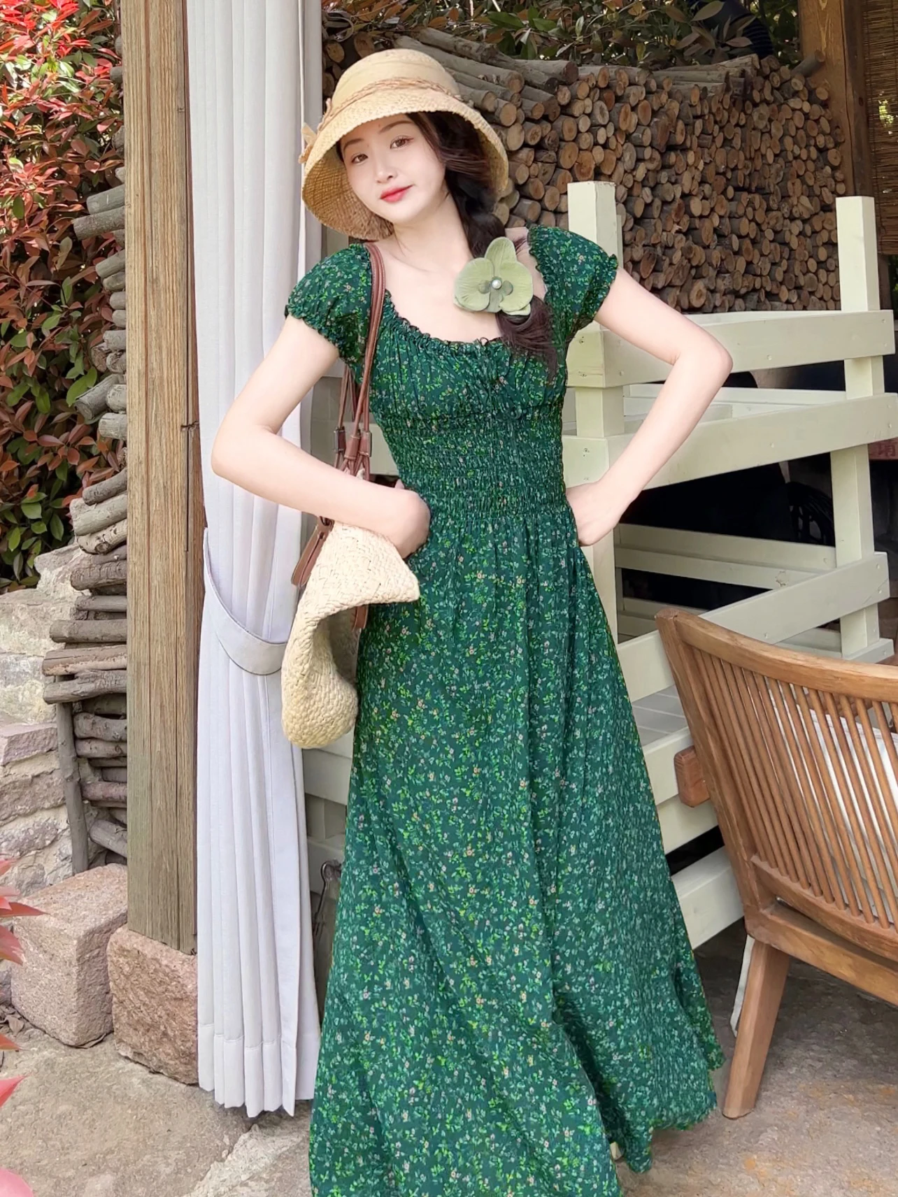 Country Green Floral Skirt Dress Highlighting White Waist Cinching Long A-Line French Style Polyester Fiber Bubble Sleeve Sho...
Country Green Floral Skirt Dress Highlighting White Waist Cinching Long A-Line French Style Polyester Fiber Bubble Sleeve Sho...