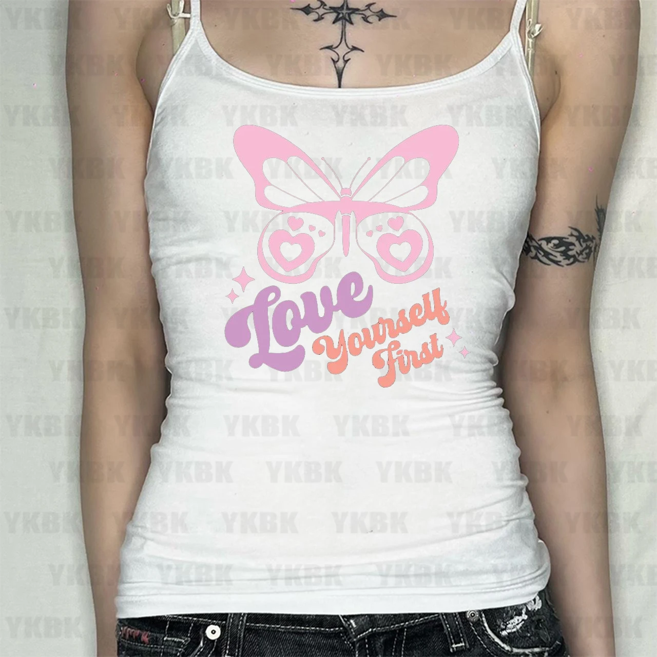 Women's Gothic E-girl Letter Print Camisole Crop Top Vintage Y2K Aesthetic Tank Tee for Casual Wear
Women's Gothic E-girl Letter Print Camisole Crop Top Vintage Y2K Aesthetic Tank Tee for Casual Wear