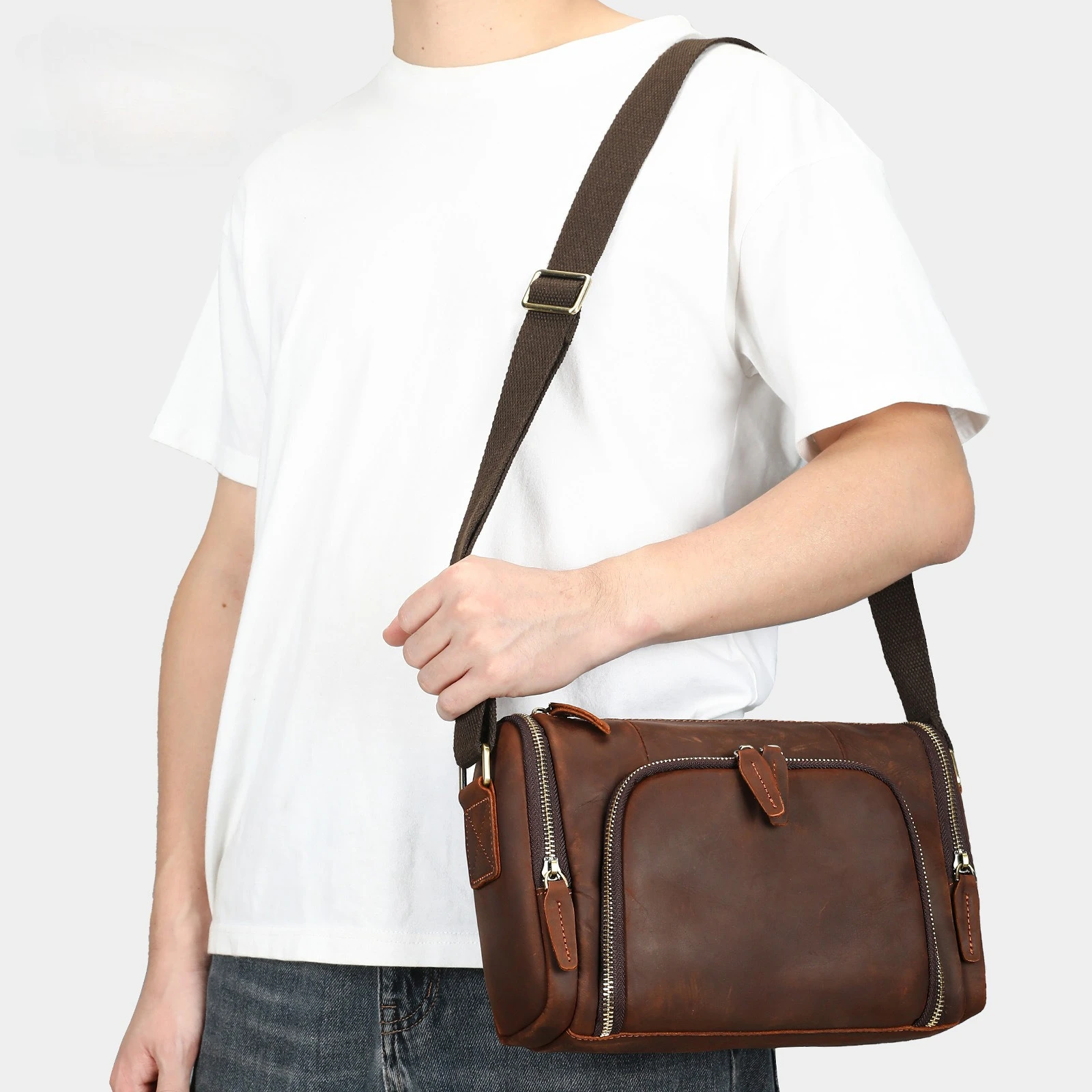 New Luxury Men's Handbags 100% Cow Genuine Leather Male Shoulder Bag Real Natural Leather Crossbody Bag Messenger Bags
New Luxury Men's Handbags 100% Cow Genuine Leather Male Shoulder Bag Real Natural Leather Crossbody Bag Messenger Bags