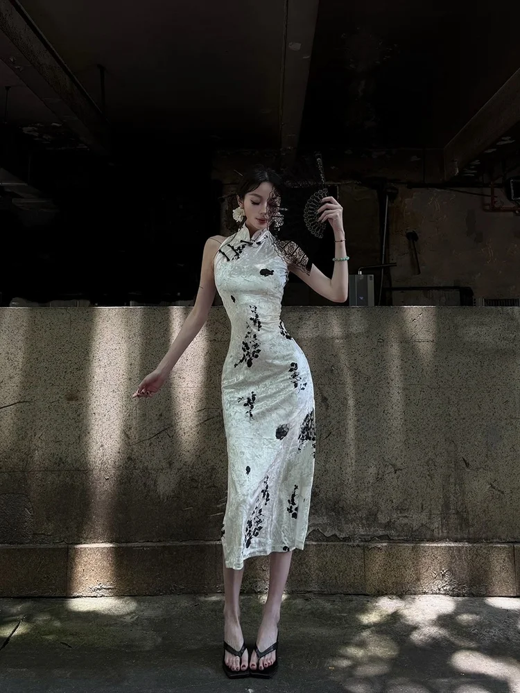 Stazf7 Summer Velvet High Waist Slit Qipao Dress Women's New Chinese Style Water-Mark Print Frock Skirt Long Evening Gown
Stazf7 Summer Velvet High Waist Slit Qipao Dress Women's New Chinese Style Water-Mark Print Frock Skirt Long Evening Gown