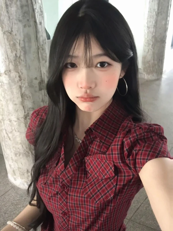 Retro Korean Style Plaid Short Sleeve Shirt Women's Slim Fit Summer High Waist Pocket Top Fashionable Casual Bubble Sleeve
Retro Korean Style Plaid Short Sleeve Shirt Women's Slim Fit Summer High Waist Pocket Top Fashionable Casual Bubble Sleeve