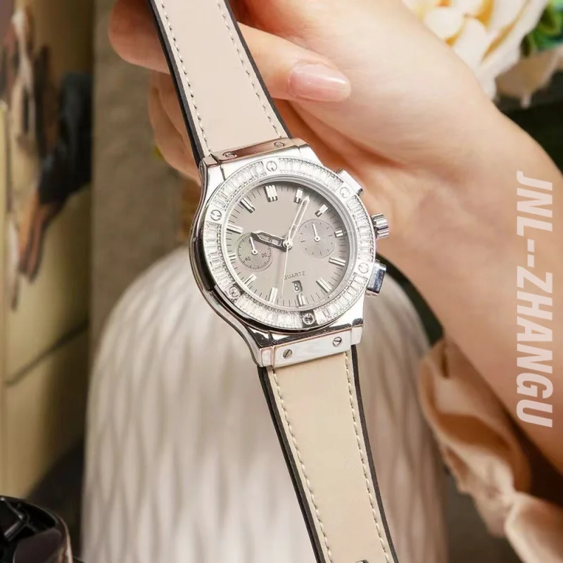 Hot-Selling Morandi Gray Women's Watch Trendy Wristwatch Light Luxury Versatile Watch with Inlaid Diamonds High-End Elegant
Hot-Selling Morandi Gray Women's Watch Trendy Wristwatch Light Luxury Versatile Watch with Inlaid Diamonds High-End Elegant
