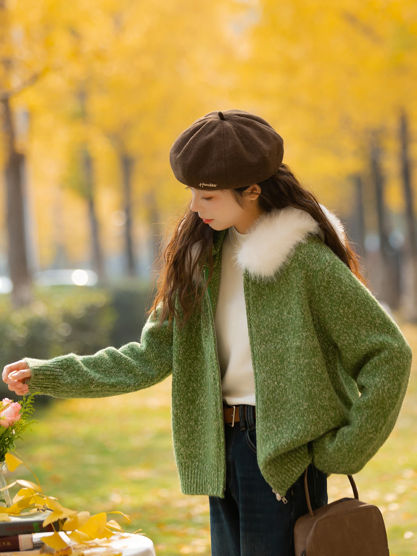 Свободный вязаный свитер-пальто с капюшоном для женщин, осенне-зимний, однотонный, в стиле кэжуал, с эффектом высокого качества, модная верхняя одежда
Свободный вязаный свитер-пальто с капюшоном для женщин, осенне-зимний, однотонный, в стиле кэжуал, с эффектом высокого качества, модная верхняя одежда