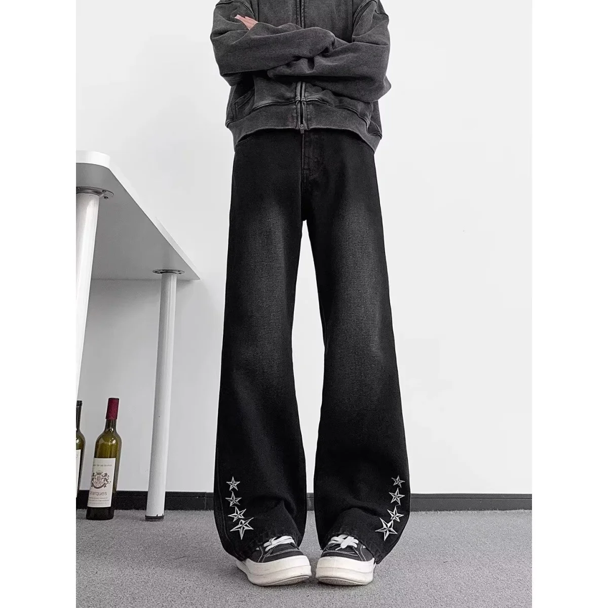 Washed Denim Jeans Men's Loose Fit Bamboo Leaf Embroidery Straight Leg Retro Long Trousers Casual Style mid Waist Zipper Fly
Washed Denim Jeans Men's Loose Fit Bamboo Leaf Embroidery Straight Leg Retro Long Trousers Casual Style mid Waist Zipper Fly