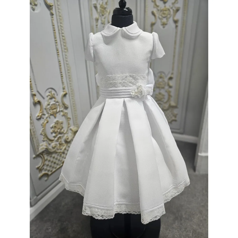 Customized Draped Flower Girl Dress for Wedding 2026 A Line Flowers Ball Gown with Lace O Neck A Line Tiered Princess Kid's Gown
Customized Draped Flower Girl Dress for Wedding 2026 A Line Flowers Ball Gown with Lace O Neck A Line Tiered Princess Kid's Gown