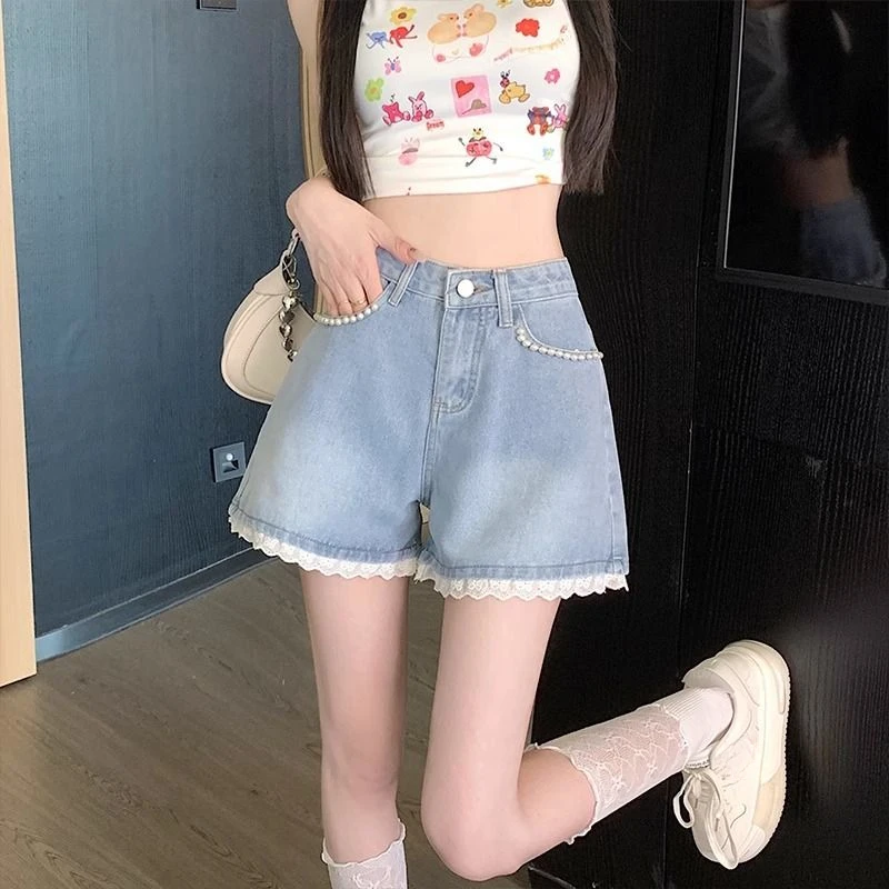 Summer Casual Loose Lace Splicing Short Jean Pants Woman Japanese 2000s Style Hot Wide Pearl High Waist Denim Shorts for Women
Summer Casual Loose Lace Splicing Short Jean Pants Woman Japanese 2000s Style Hot Wide Pearl High Waist Denim Shorts for Women