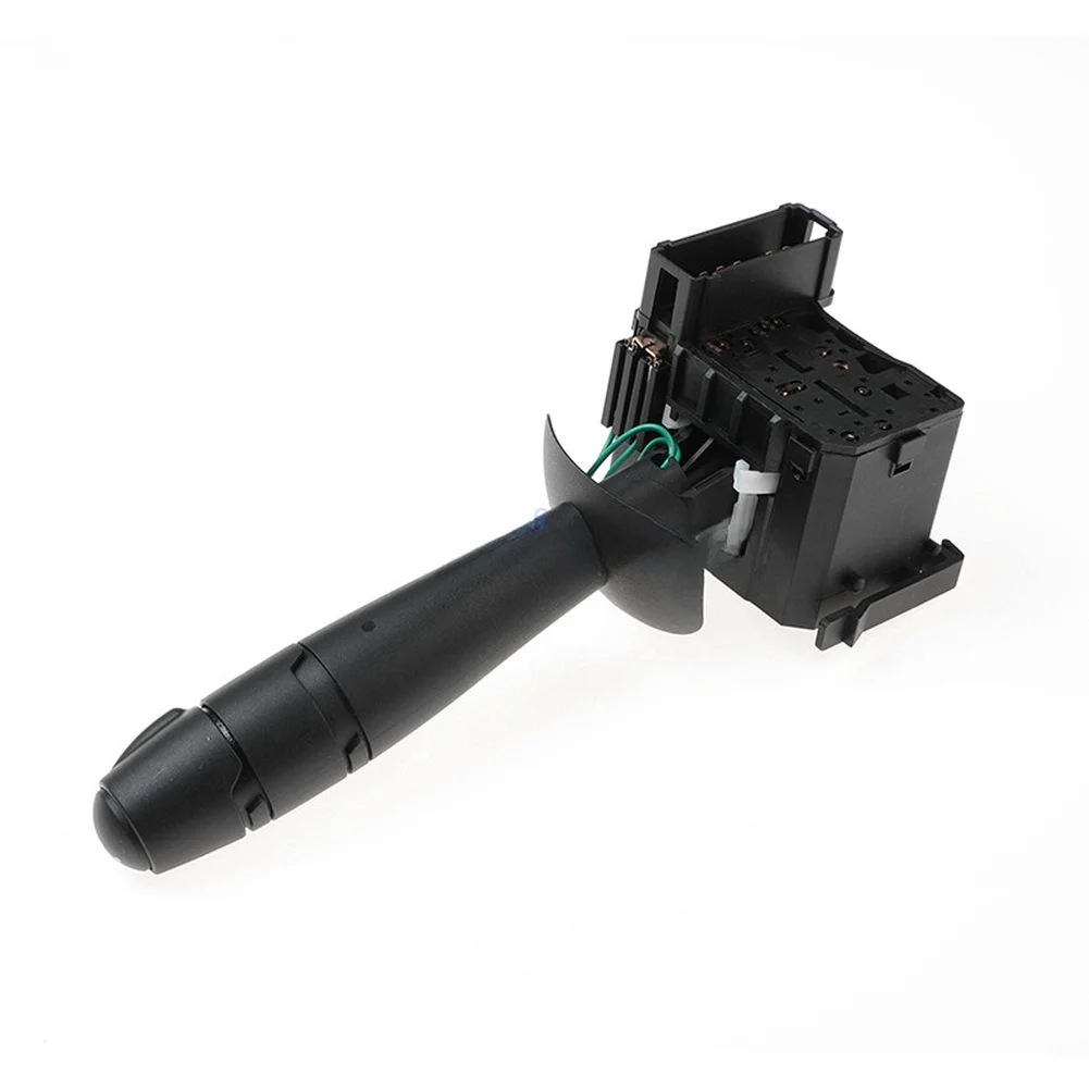 Переключатель стеклоочистителя для RENAULT Trafic 2001-2014 с OEM 7701048915, 7701048914. Простая установка без инструментов.
Переключатель стеклоочистителя для RENAULT Trafic 2001-2014 с OEM 7701048915, 7701048914. Простая установка без инструментов.