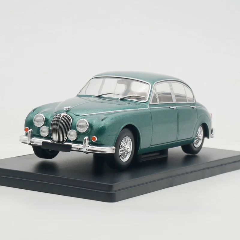 IXO 1:24 Scale Diecast Alloy Jaguar MK2 Toys Vintage Cars Model Classic Nostalgia Adult Gift Souvenir Collectible Static Display
IXO 1:24 Scale Diecast Alloy Jaguar MK2 Toys Vintage Cars Model Classic Nostalgia Adult Gift Souvenir Collectible Static Display