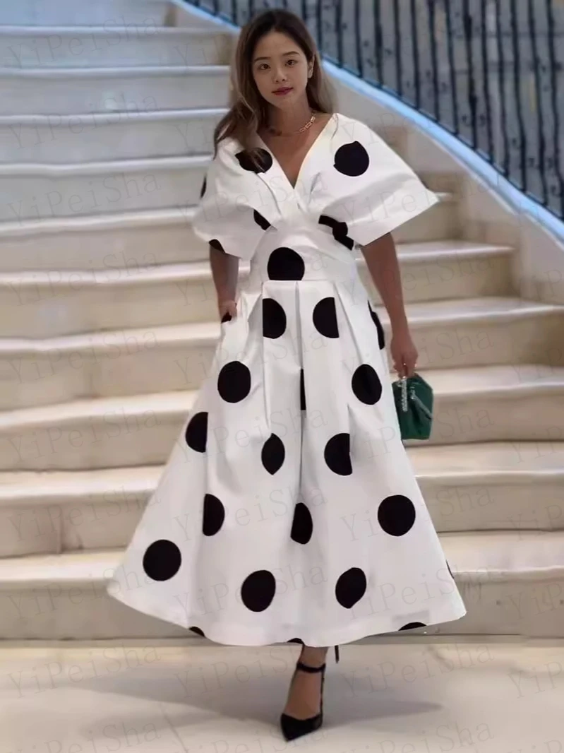Customized A-Line Prom Dresses Tea-Length V-Neck Half Sleeve Party Gown Fashion Wave Point Simple Draped Homecoming Gown
Customized A-Line Prom Dresses Tea-Length V-Neck Half Sleeve Party Gown Fashion Wave Point Simple Draped Homecoming Gown