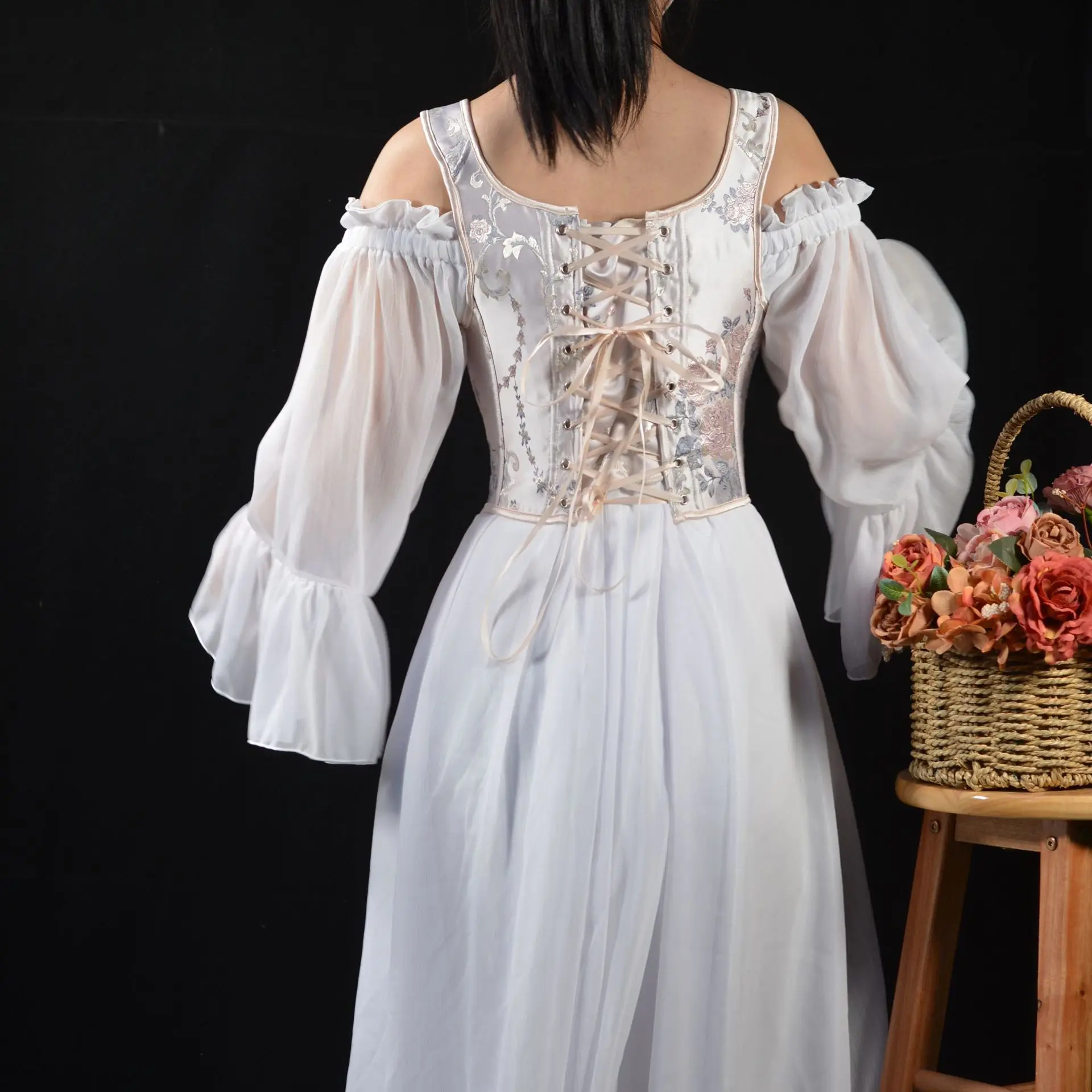 Women Sexy Pink Blue Corsets Satin Floral Embroidery Bustier Corset Top Gothic Vintage Lace Up Wedding Party Body Shaper Tops
Women Sexy Pink Blue Corsets Satin Floral Embroidery Bustier Corset Top Gothic Vintage Lace Up Wedding Party Body Shaper Tops