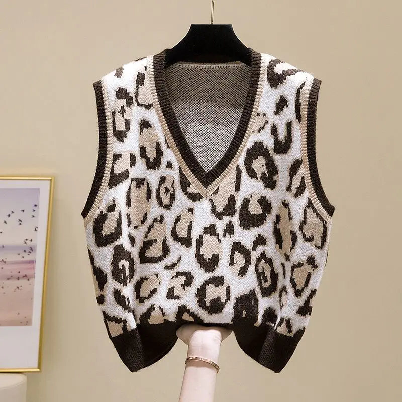 Leopard Sweater Vest Spring Autumn V-neck Knitting Tank Top Korean Pullover Sweater Women Clothing All-match Sleeveless Top Tee
Leopard Sweater Vest Spring Autumn V-neck Knitting Tank Top Korean Pullover Sweater Women Clothing All-match Sleeveless Top Tee