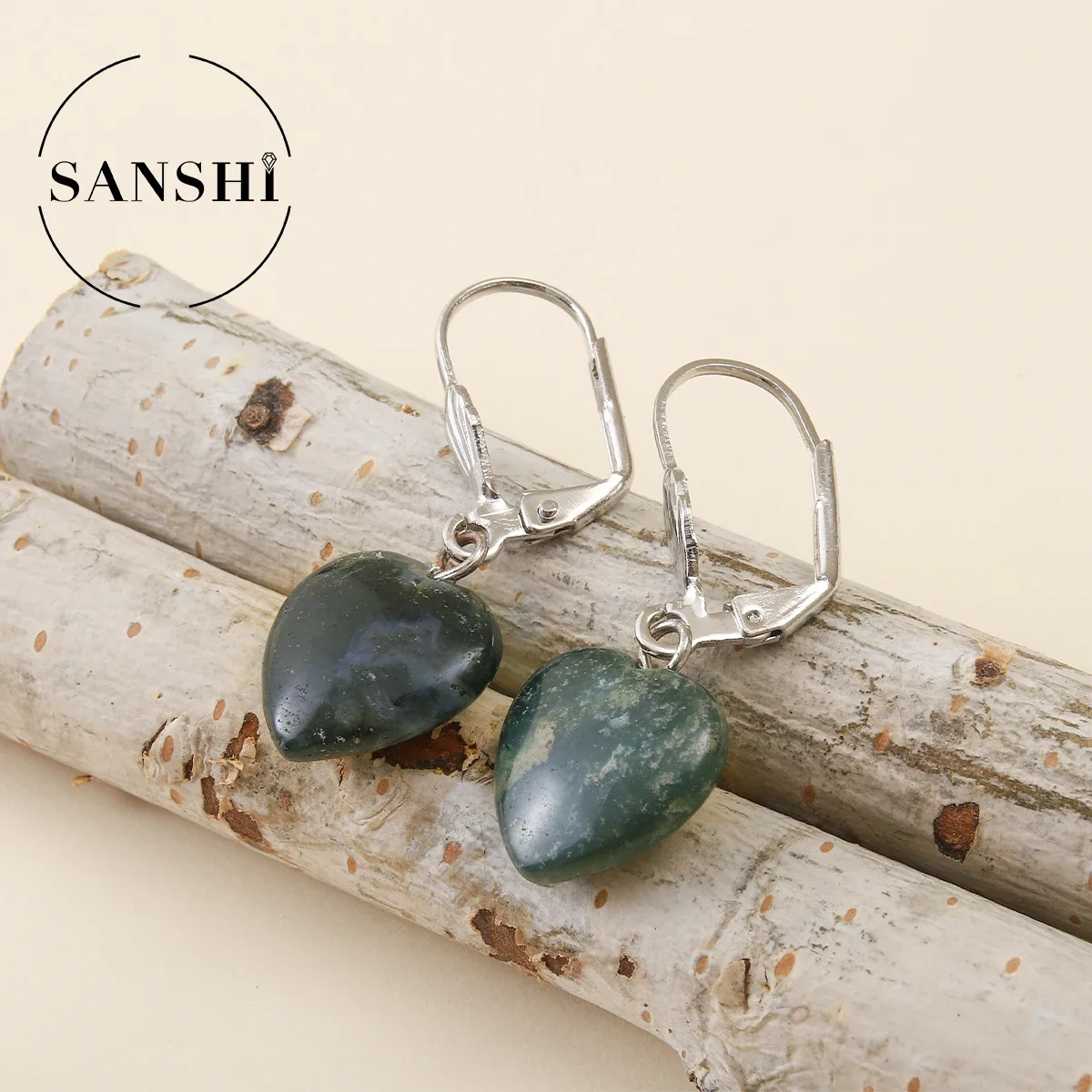Goth Style Heart Pendant Earrings Natural Stone Love Dangle Earring Gothic Irregular Aesthetic Tassel Earrings earring piercing
Goth Style Heart Pendant Earrings Natural Stone Love Dangle Earring Gothic Irregular Aesthetic Tassel Earrings earring piercing