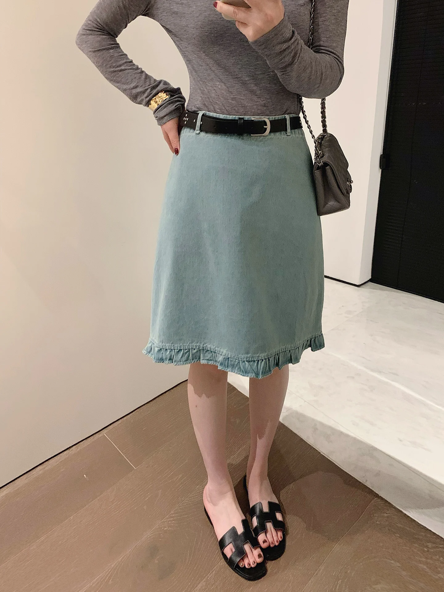 Misslady Vintage Half Skirt Soft Denim A-Line Slimming Midi Skirt High Waist Wooden Comfortable Casual Loose Fit Jeans S...
Misslady Vintage Half Skirt Soft Denim A-Line Slimming Midi Skirt High Waist Wooden Comfortable Casual Loose Fit Jeans S...