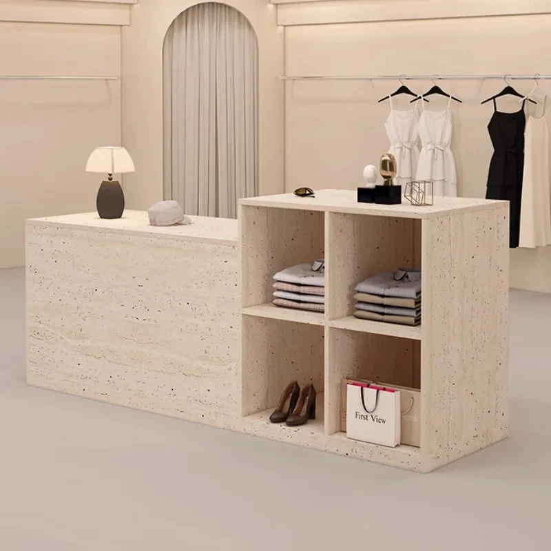 Индивидуальный дизайн магазина: Стойки для демонстрации одежды, витрины для розничной торговли, прилавки для магазинов, витрины для косметики.
Индивидуальный дизайн магазина: Стойки для демонстрации одежды, витрины для розничной торговли, прилавки для магазинов, витрины для косметики.