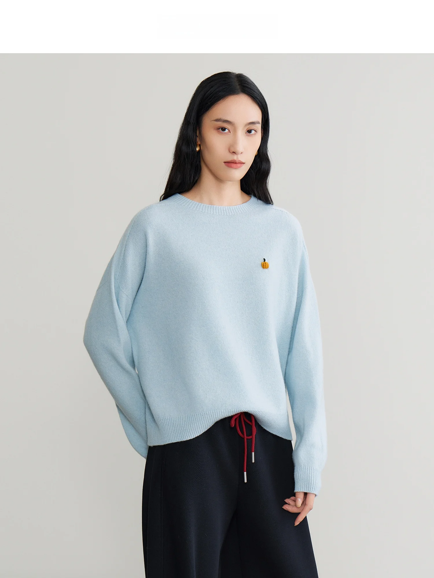 Spring Xiaoli Comfortable Ladies Knitted Pure Wool Sweater Small Pumpkin Embroidery Simple Style Long Sleeve High Collar Sweater
Spring Xiaoli Comfortable Ladies Knitted Pure Wool Sweater Small Pumpkin Embroidery Simple Style Long Sleeve High Collar Sweater