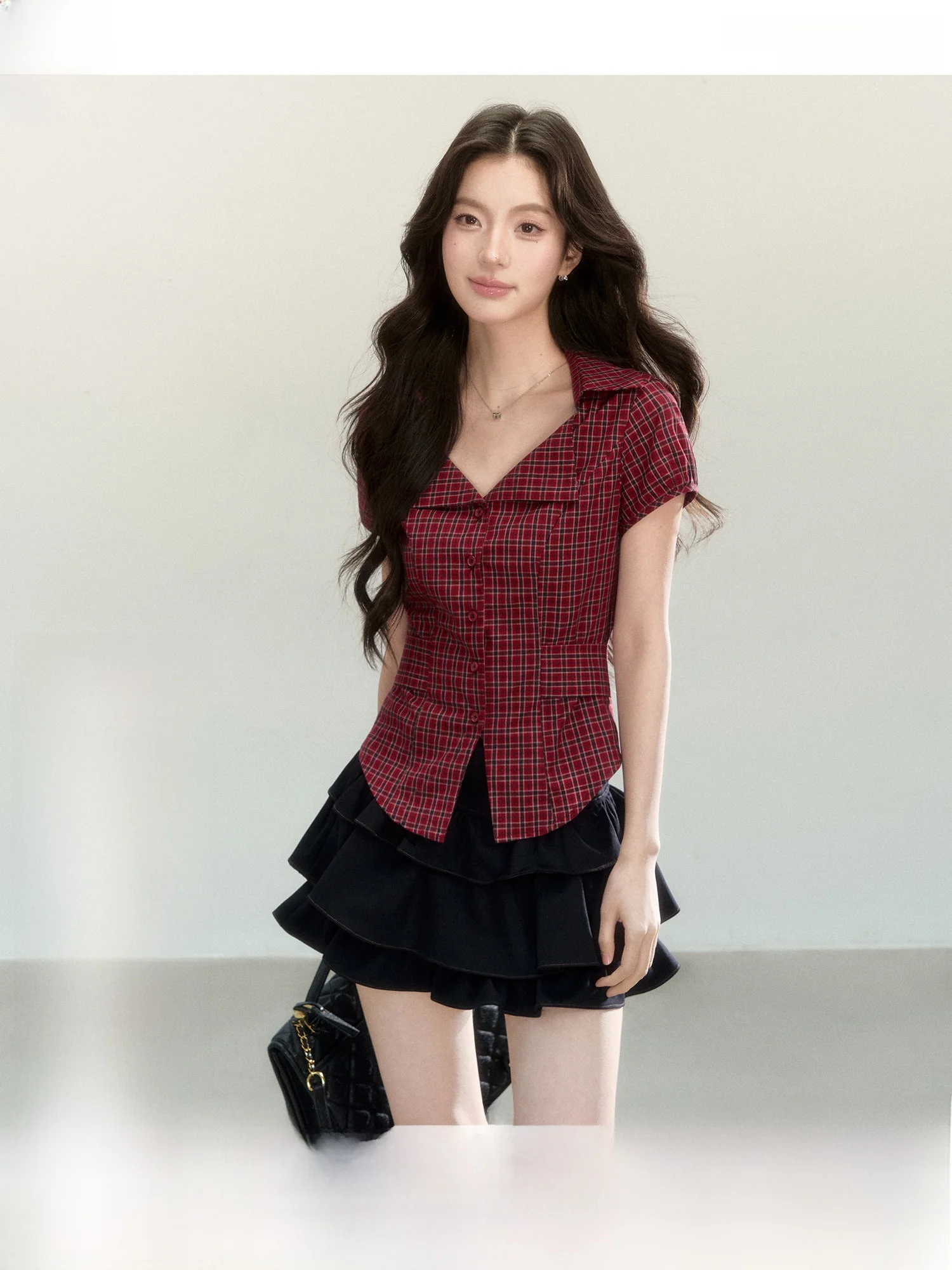 QDQD Korean Style Plaid Waist-Cinching Slim Fit Short Sleeve Shirt Summer New Vintage Collar College Atmosphere Fashion Women...
QDQD Korean Style Plaid Waist-Cinching Slim Fit Short Sleeve Shirt Summer New Vintage Collar College Atmosphere Fashion Women...