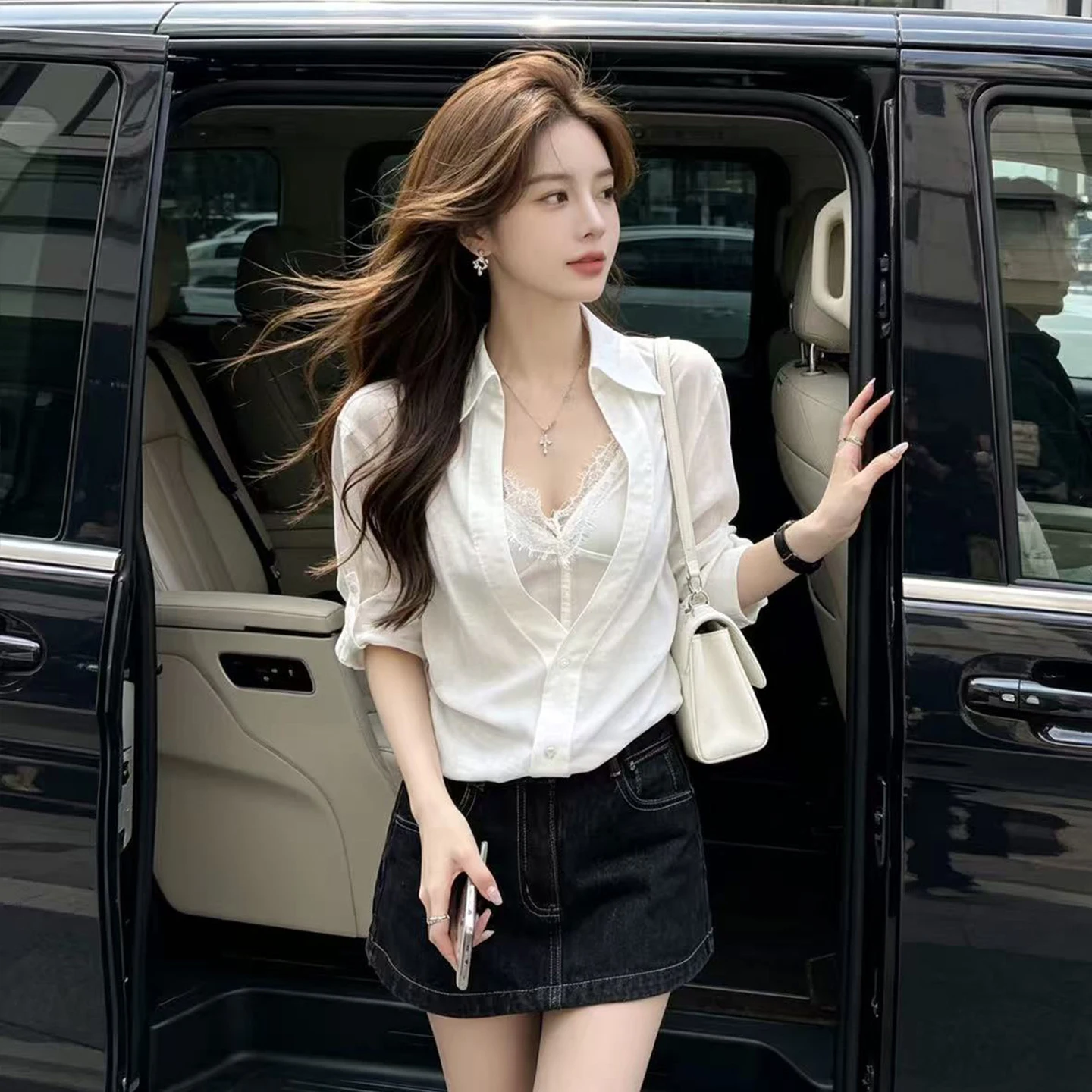 Sexy American Girl Style Lace Half Sleeve Shirt Women's Summer New Fashionable Versatile Top Breathable Loose Fit Cardigan
Sexy American Girl Style Lace Half Sleeve Shirt Women's Summer New Fashionable Versatile Top Breathable Loose Fit Cardigan