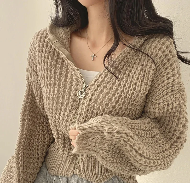 Осенне-зимняя короткая трикотажная куртка с капюшоном в ленивом стиле, женский свободный уютный вязаный свитер с открытым воротником, верхняя одежда
Осенне-зимняя короткая трикотажная куртка с капюшоном в ленивом стиле, женский свободный уютный вязаный свитер с открытым воротником, верхняя одежда