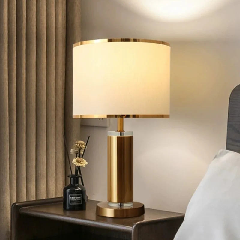 Nordic Minimalist Modern Bedroom Crystal Table Lamp Warm Fabric Living Room Light Luxury Model Room Bedside Decorative Lamp
Nordic Minimalist Modern Bedroom Crystal Table Lamp Warm Fabric Living Room Light Luxury Model Room Bedside Decorative Lamp