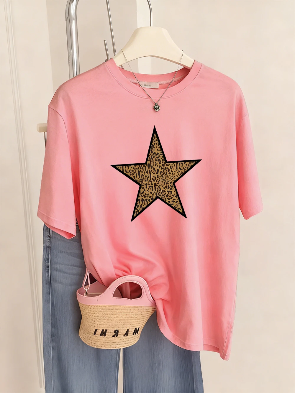 Футболки с принтом леопарда и пентаграммами, женские летние топы с круглым вырезом и короткими рукавами, удобные свободные футболки, базовая мягкая женская одежда
Футболки с принтом леопарда и пентаграммами, женские летние топы с круглым вырезом и короткими рукавами, удобные свободные футболки, базовая мягкая женская одежда