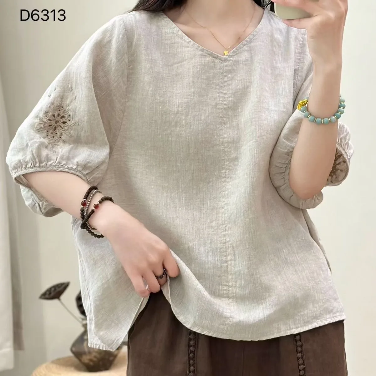Elegant Embroidered Cotton Linen Short Sleeve V-Neck Base Shirt Summer New Style plus Size Women's T-shirt Comfortable Breath...
Elegant Embroidered Cotton Linen Short Sleeve V-Neck Base Shirt Summer New Style plus Size Women's T-shirt Comfortable Breath...