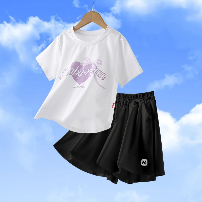 Girls' Sports Suit Letter Print O-Neck Short Sleeved Top Elastic Waist Shorts Comfortable Breathable Quick Drying Sportswear
Girls' Sports Suit Letter Print O-Neck Short Sleeved Top Elastic Waist Shorts Comfortable Breathable Quick Drying Sportswear