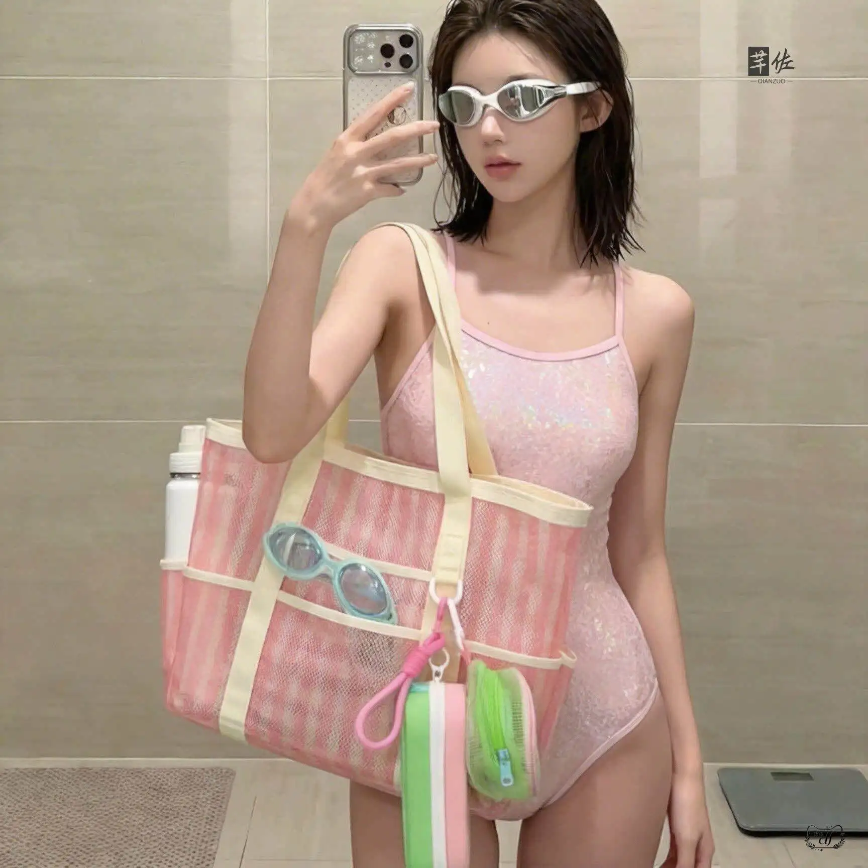 Swimming Gear Large Capacity Dry Wet Separation Swimming Suit Storage Bag Beach Sand Bag Fitness Square Handbag Waterproof
Swimming Gear Large Capacity Dry Wet Separation Swimming Suit Storage Bag Beach Sand Bag Fitness Square Handbag Waterproof