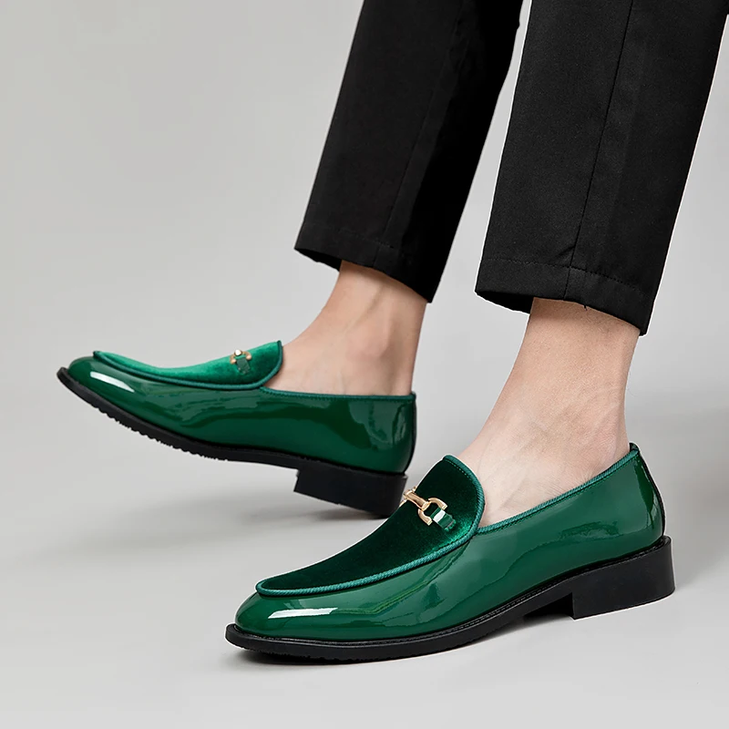 Korean Men's Pointed Patent Leather Color Blocked Fashionable Business Casual Leather Shoes Brand New Barber Anti Slip Loafers
Korean Men's Pointed Patent Leather Color Blocked Fashionable Business Casual Leather Shoes Brand New Barber Anti Slip Loafers