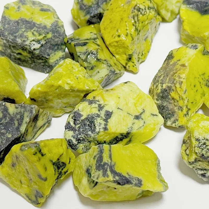 1pc/100g Natural Yellow Turquoise Stones Suitable for Home Decoration Holiday Gifts and Crystal Stone Collection
1pc/100g Natural Yellow Turquoise Stones Suitable for Home Decoration Holiday Gifts and Crystal Stone Collection