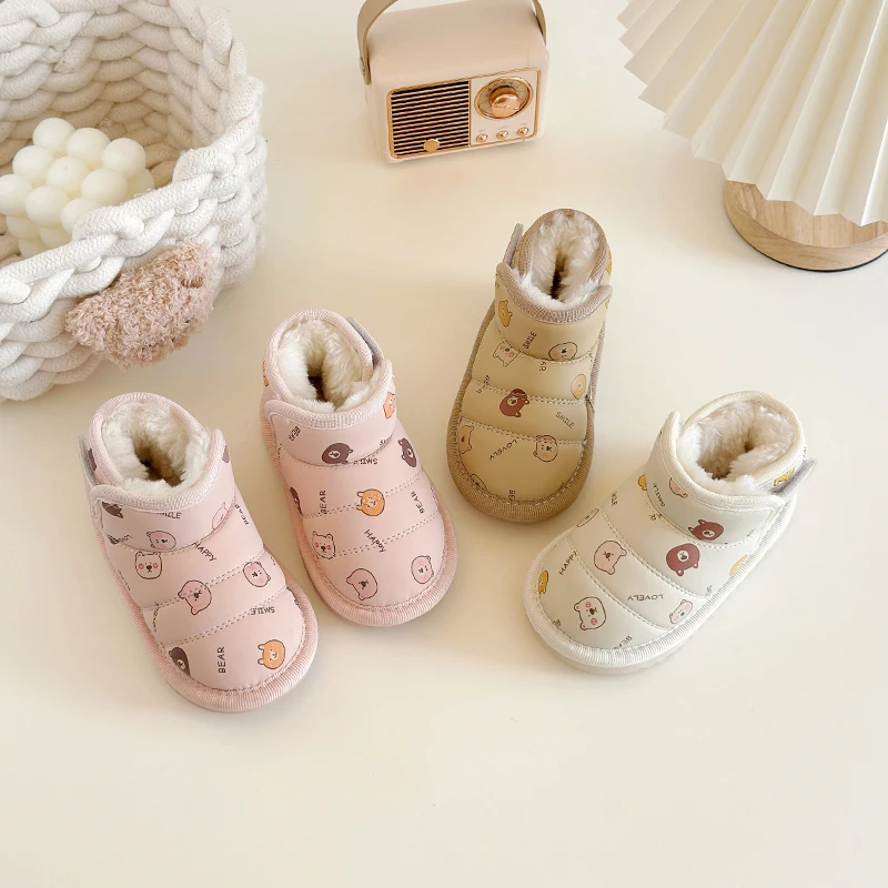 Детские короткие сапоги на теплом меху, милые зимние сапоги для малышей с круглым носком, мягкая подошва, новинка 2025, зимняя детская прогулочная обувь, милая, удобная
Детские короткие сапоги на теплом меху, милые зимние сапоги для малышей с круглым носком, мягкая подошва, новинка 2025, зимняя детская прогулочная обувь, милая, удобная