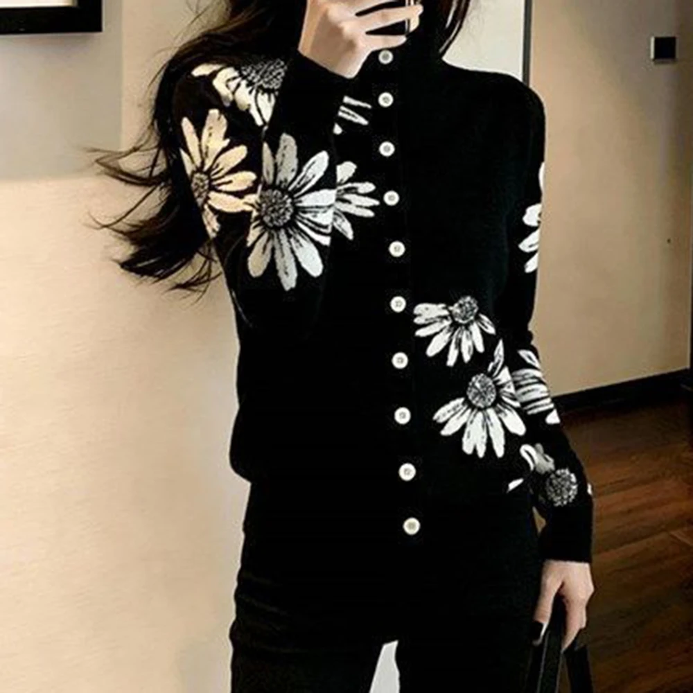 Retro design premium sweater cardigan versatile knitted sweater top 2025 autumn and winter new temperament thin
Retro design premium sweater cardigan versatile knitted sweater top 2025 autumn and winter new temperament thin