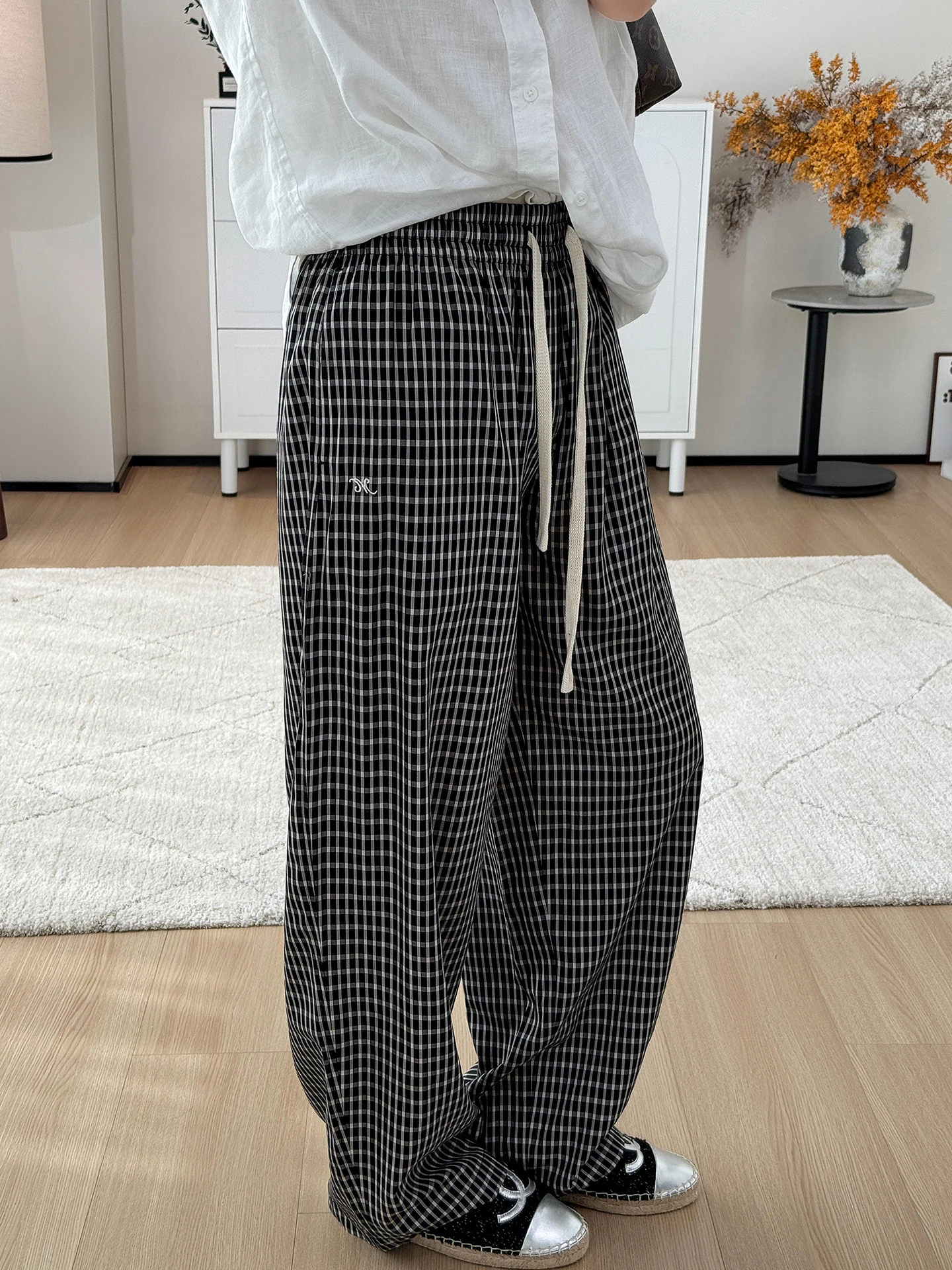 Retro Plaid Texture Wide Leg Pants Women's Elastic Drawstring Waist Slim Straight Casual Floor-Length Trousers
Retro Plaid Texture Wide Leg Pants Women's Elastic Drawstring Waist Slim Straight Casual Floor-Length Trousers