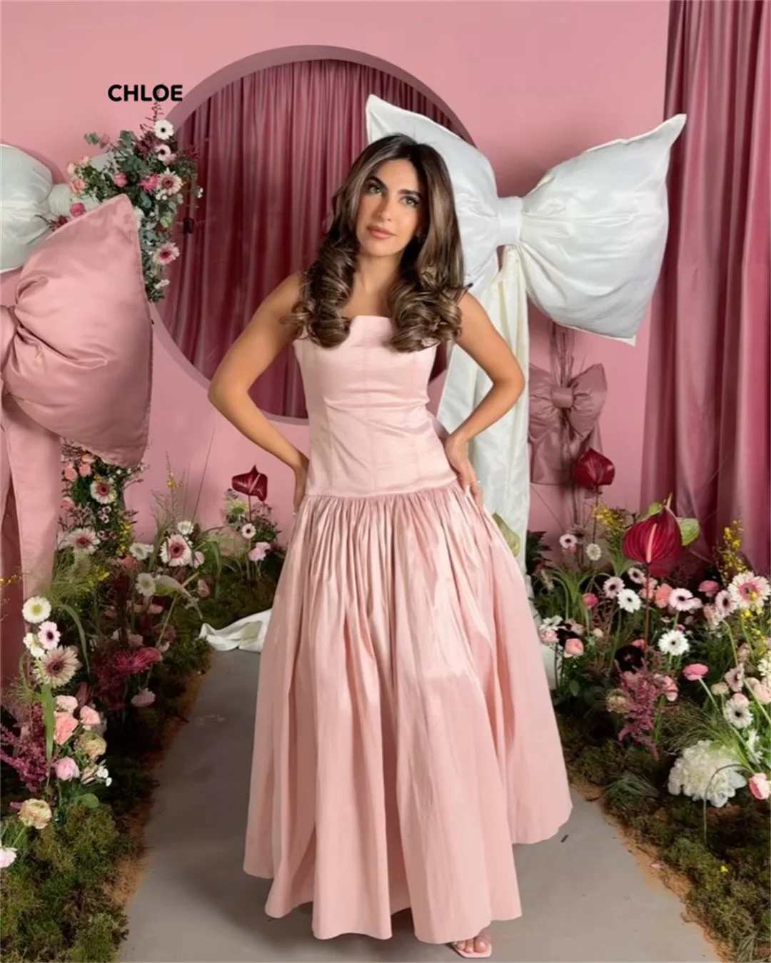 Off-shoulder Tailor-made Dresses for Special Occasions Luxurious Evening Dresses 2025 Woman Luxury Line A Sleeveless Prom Dress 
Off-shoulder Tailor-made Dresses for Special Occasions Luxurious Evening Dresses 2025 Woman Luxury Line A Sleeveless Prom Dress