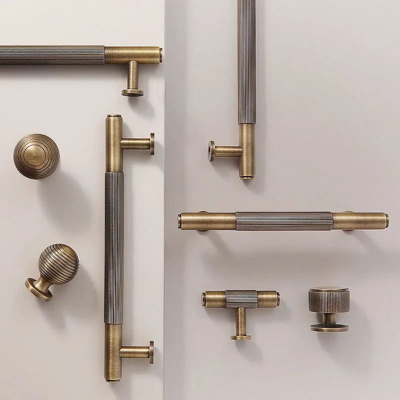 European Vintage Brass Handles for Furniture Bronze Handles for Cabinets and Drawers Bedroom Wardrobe Dresser Nightstand Handles
European Vintage Brass Handles for Furniture Bronze Handles for Cabinets and Drawers Bedroom Wardrobe Dresser Nightstand Handles