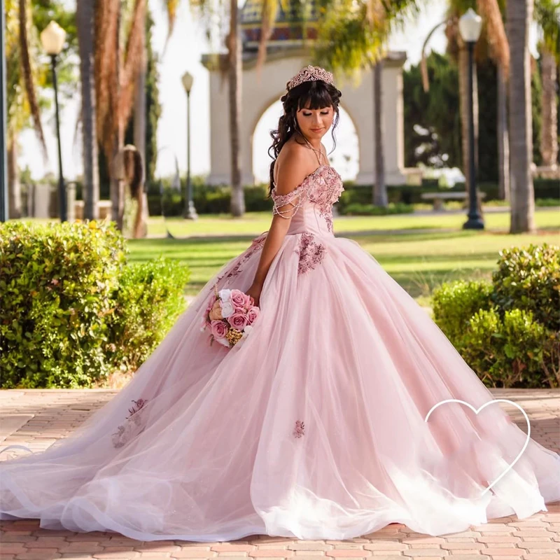 Pink Off-Shulder Ball Gown Quinceanera Dresses Vestidos De 15 Anos Fashion 3D Flower Beading Tulle Sweet 16 Princess Party Gown
Pink Off-Shulder Ball Gown Quinceanera Dresses Vestidos De 15 Anos Fashion 3D Flower Beading Tulle Sweet 16 Princess Party Gown