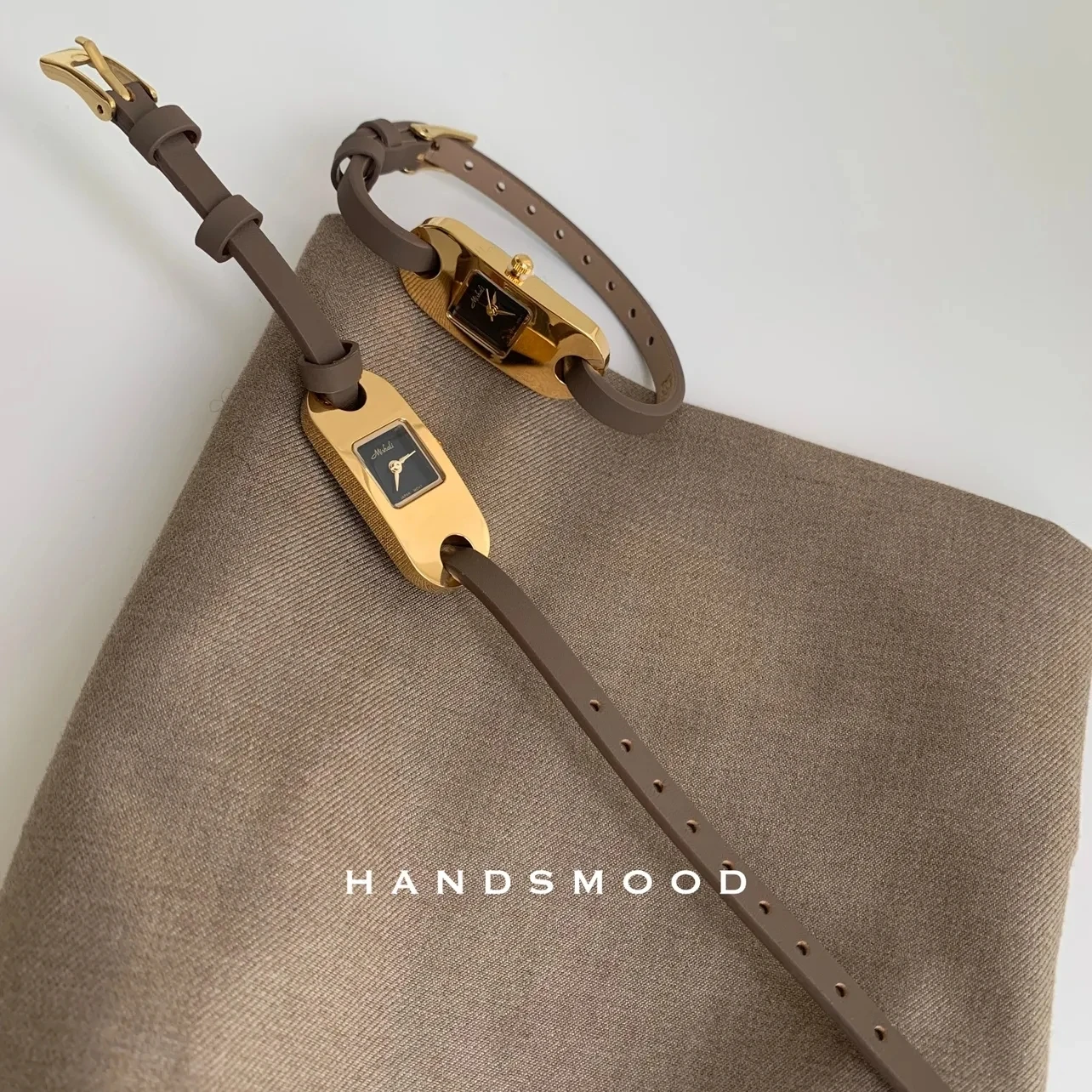Genuine Leather Luxury Women's Watch Quartz Retro Stainless Steel Gold Dial Women's Bracelet Christmas
Genuine Leather Luxury Women's Watch Quartz Retro Stainless Steel Gold Dial Women's Bracelet Christmas