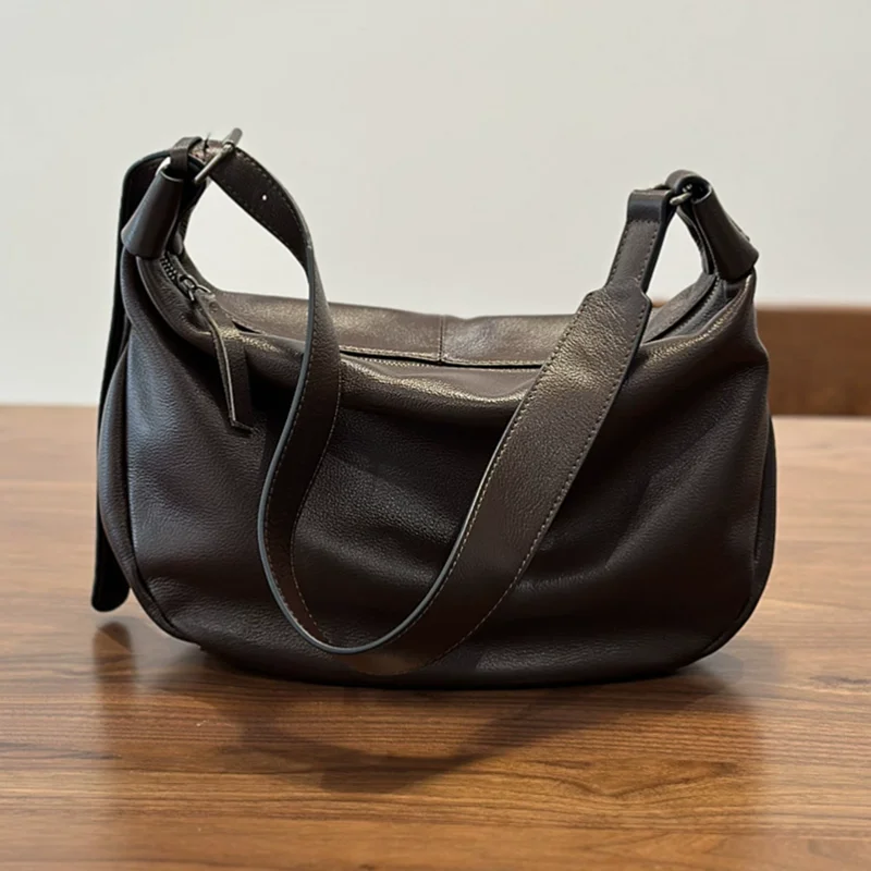 New product leather women's bag tide Europe and America fashion first layer cowhide bag Boston single shoulder handbag for women
New product leather women's bag tide Europe and America fashion first layer cowhide bag Boston single shoulder handbag for women