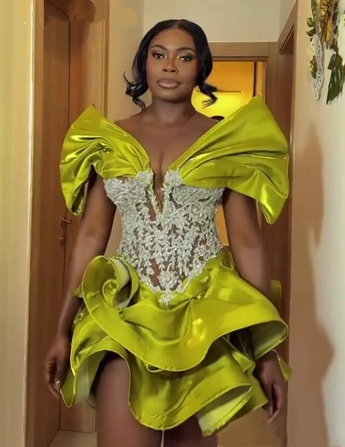 Mini Short Lace Decal Cocktail Ball Dress Sexy V-neck Waist African Style Women's Birthday Party Graduation Dress Customized
Mini Short Lace Decal Cocktail Ball Dress Sexy V-neck Waist African Style Women's Birthday Party Graduation Dress Customized