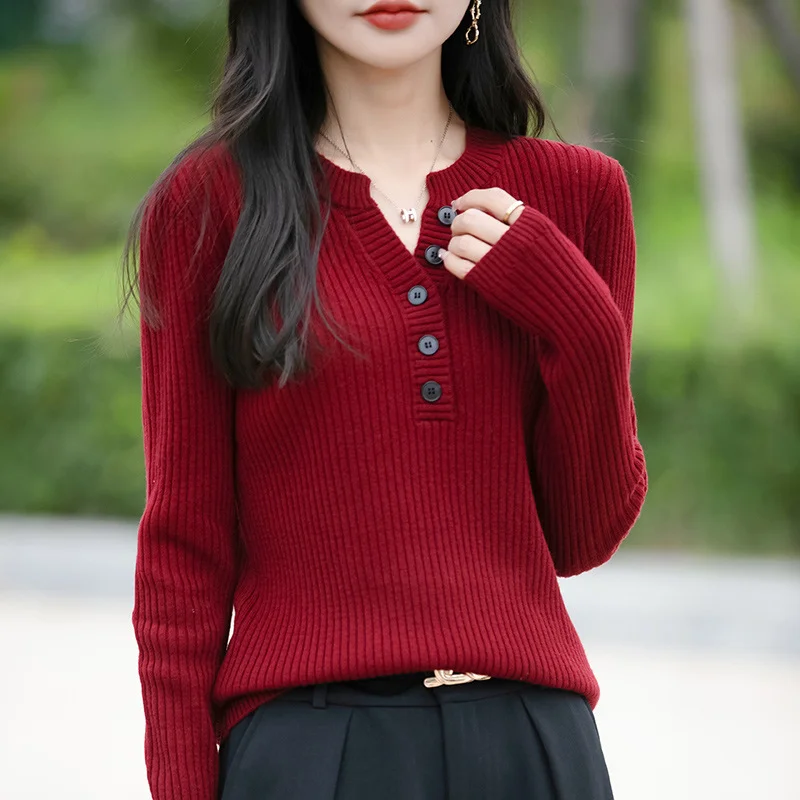 Women's Red V Neck Slimming Knitted Base Layer Autumn Winter New Fashion Stylish Inner Wear Knitted Sweater
Women's Red V Neck Slimming Knitted Base Layer Autumn Winter New Fashion Stylish Inner Wear Knitted Sweater