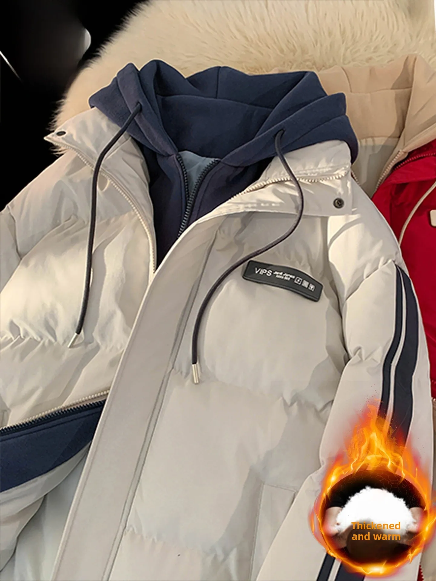 Модная утепленная хлопковая куртка-обманка с капюшоном для мужчин и женщин, ветрозащитная, теплая, повседневная, свободного кроя, из полиэстера
Модная утепленная хлопковая куртка-обманка с капюшоном для мужчин и женщин, ветрозащитная, теплая, повседневная, свободного кроя, из полиэстера