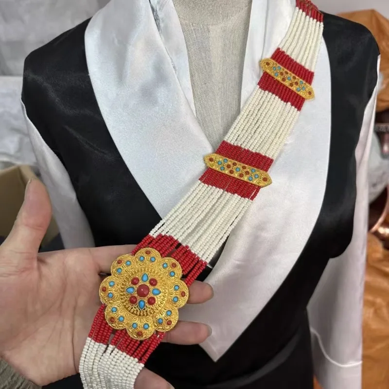 Chinese Tibetan Ethnic Style Accessories Hanging On The Shoulders Of Tibetan People
Chinese Tibetan Ethnic Style Accessories Hanging On The Shoulders Of Tibetan People