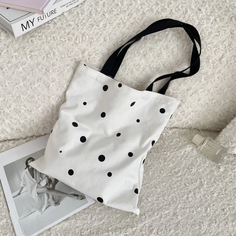 Simple Large Capacity Canvas Handbag Daily Single Shoulder Bag Casual Women's Handheld Shoulder Bag for Shopping and Travel
Simple Large Capacity Canvas Handbag Daily Single Shoulder Bag Casual Women's Handheld Shoulder Bag for Shopping and Travel
