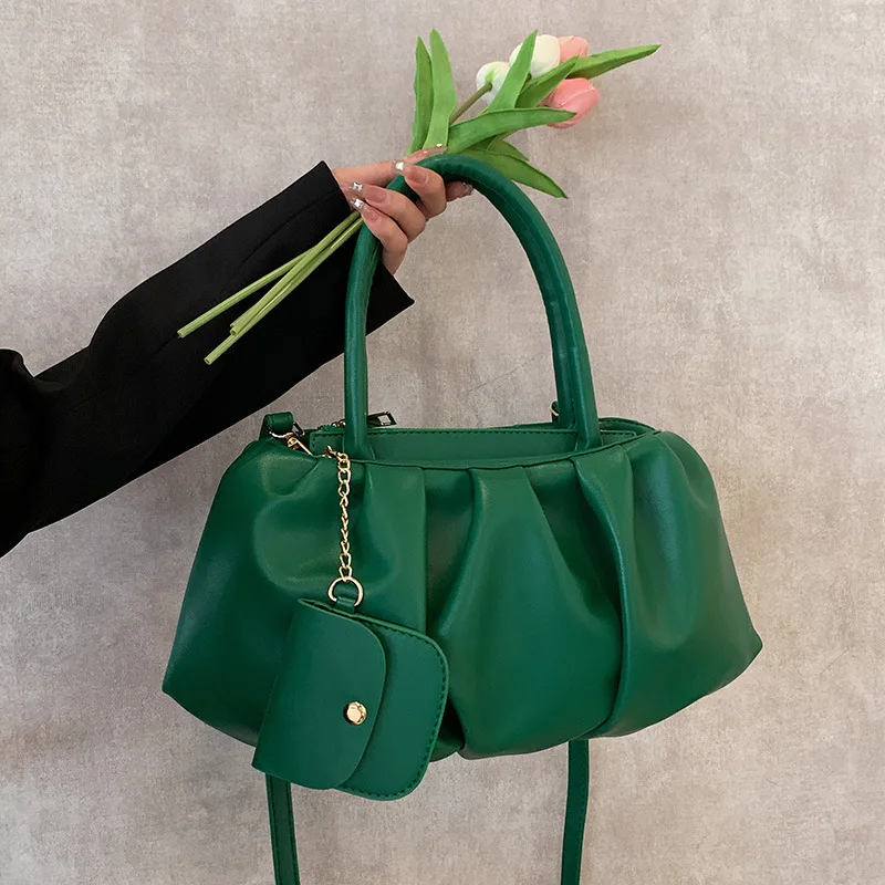 New Personalized Soft Pleated Handbag Solid Color One Shoulder Bag Large Capacity Simple Shoulder Crossbody Bag
New Personalized Soft Pleated Handbag Solid Color One Shoulder Bag Large Capacity Simple Shoulder Crossbody Bag