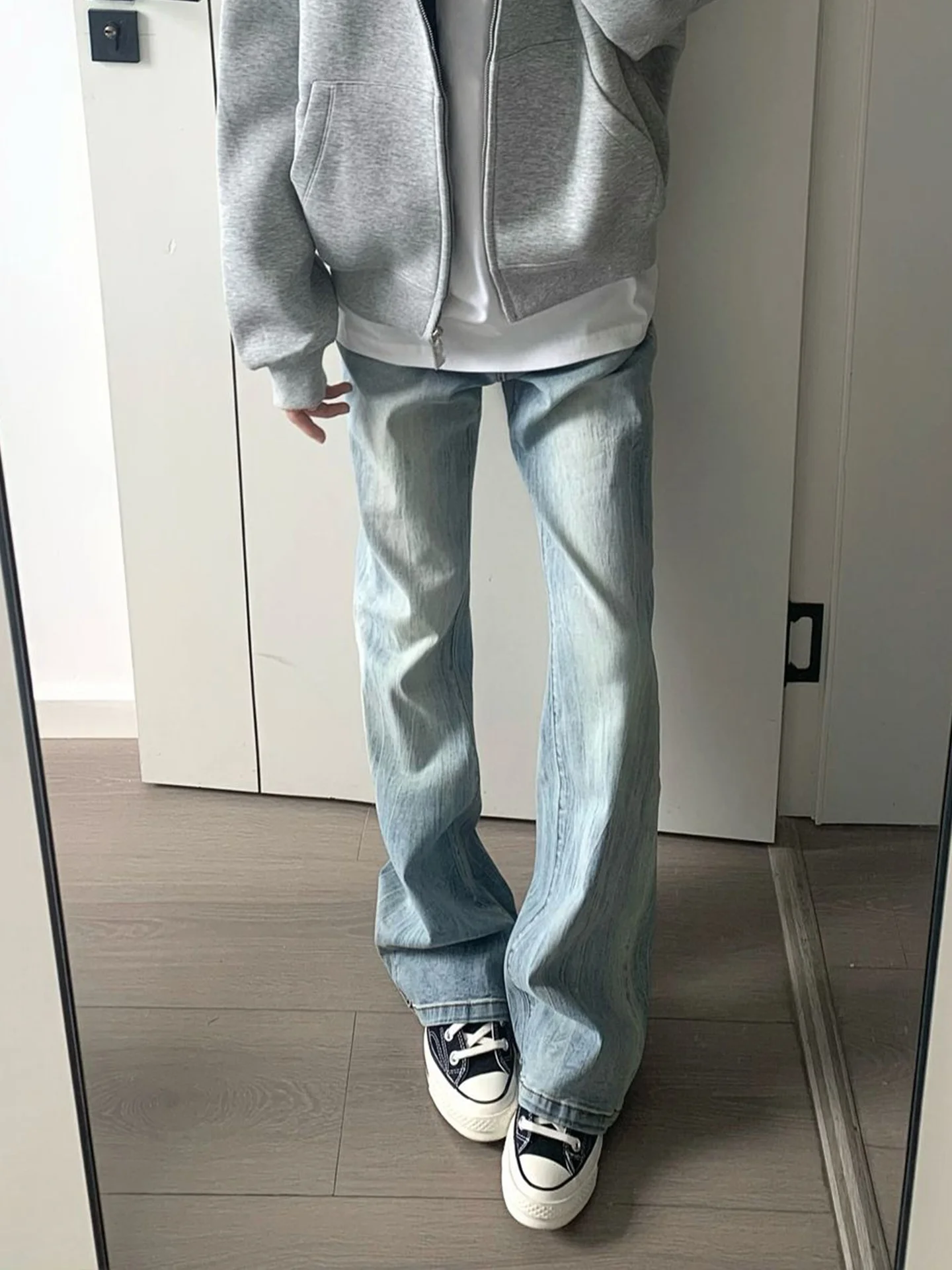 Farsta Men's Light Blue Le Blade Jeans High Waist Straight Leg Retro Sle Casual Travel Comfortable Fit Autumn Season
Farsta Men's Light Blue Le Blade Jeans High Waist Straight Leg Retro Sle Casual Travel Comfortable Fit Autumn Season