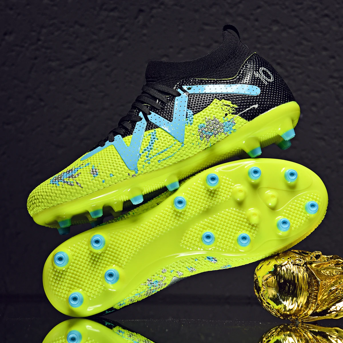 AG FG Long Studs Soccer Shoes PU Fabric Blend Upper TPU Tough Sole Strong Grip Wear Resistant for Men Women Youth Matches
AG FG Long Studs Soccer Shoes PU Fabric Blend Upper TPU Tough Sole Strong Grip Wear Resistant for Men Women Youth Matches