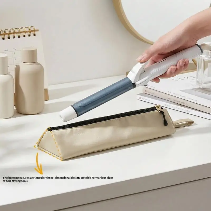 2-In-1 Heat-Resistant Pad And Storage Bag For Hair Curling Irons For Styling Equipped With Zipper Suspension Suitable For Desk
2-In-1 Heat-Resistant Pad And Storage Bag For Hair Curling Irons For Styling Equipped With Zipper Suspension Suitable For Desk