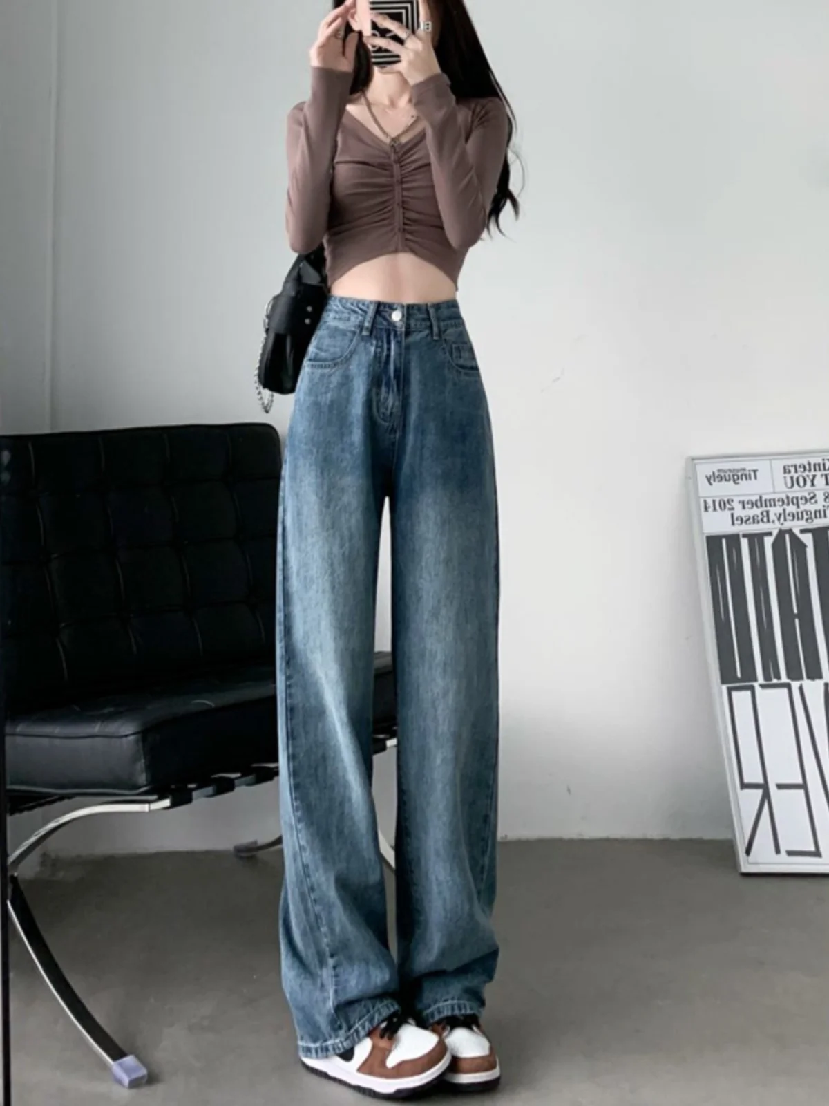 Retro Blue Straight Leg Denim Jeans Women's Autumn Winter New High Waist Loose Small Size Fleece Lined Slim Wide Leg Floor Le...
Retro Blue Straight Leg Denim Jeans Women's Autumn Winter New High Waist Loose Small Size Fleece Lined Slim Wide Leg Floor Le...