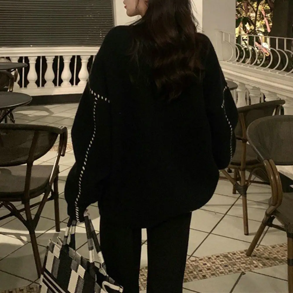 Stylish Women Jacket Stylish Women's V-neck Sweater Coat Soft Knitted Cardigan for Autumn Outwear Fashionable Comfortable
Stylish Women Jacket Stylish Women's V-neck Sweater Coat Soft Knitted Cardigan for Autumn Outwear Fashionable Comfortable